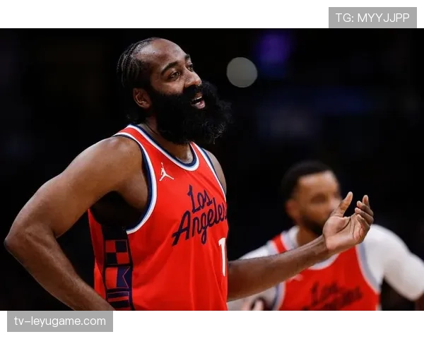 哈登首节2分钟连得12分仍难阻失利，快船遭遇2连败，哈登去快船了嘛